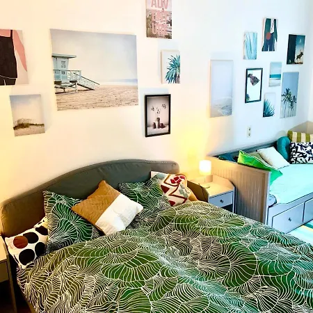 Mellow - By Nahuen Štýrský Hradec